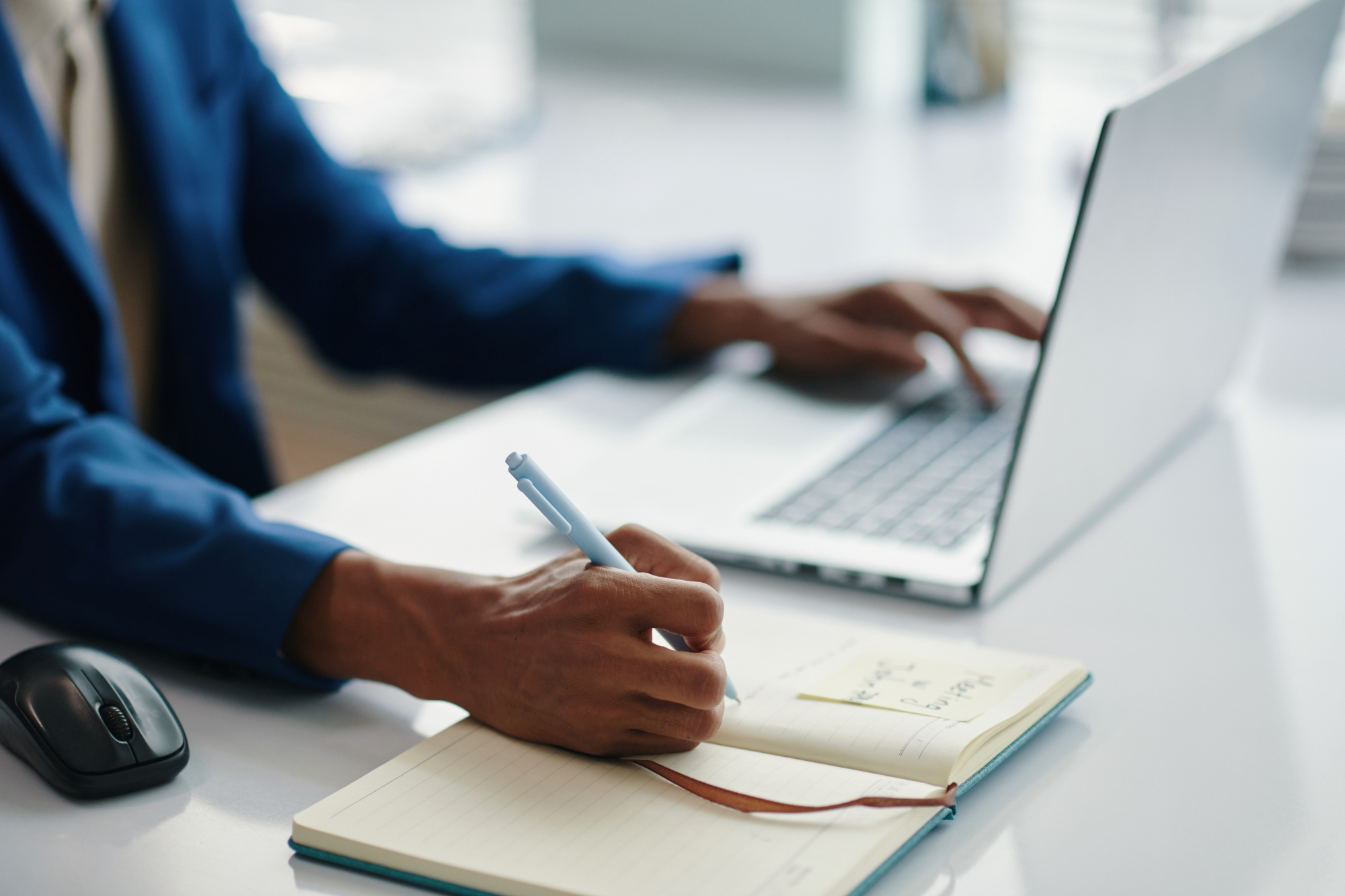 it personnel taking notes about what is changing while ehr conversion is in progress